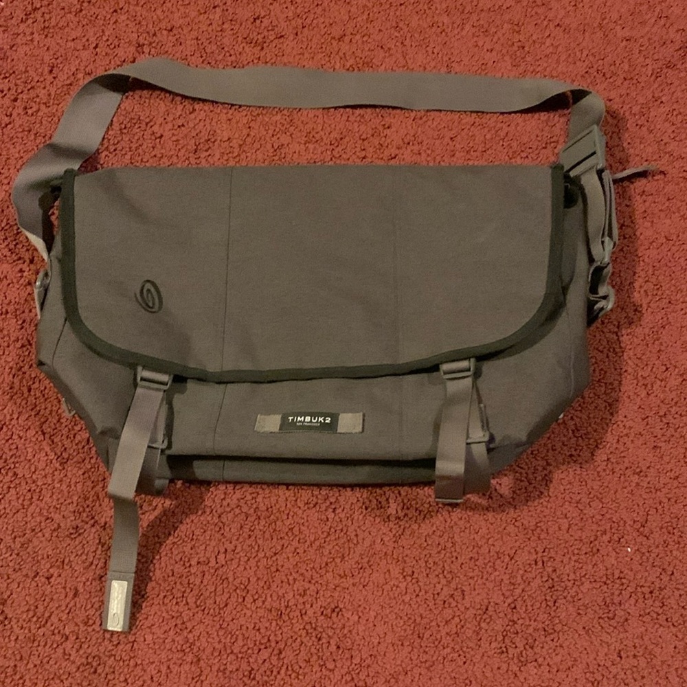 Large Timbuk2 Classic Messenger Bag